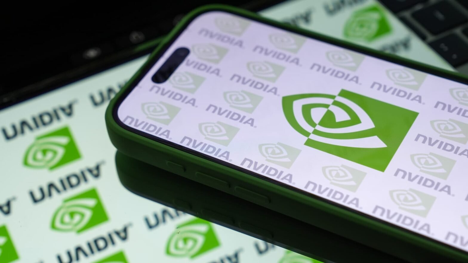 top-wall-street-analysts-are-confident-about-the-potential-behind-these-3-stocks