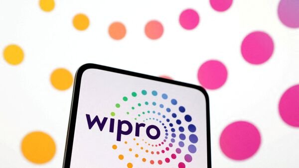 wipro-stock-falls-nearly-8%-after-q1fy25-earnings-disappoint,-analysts’-lower-earnings-forecasts