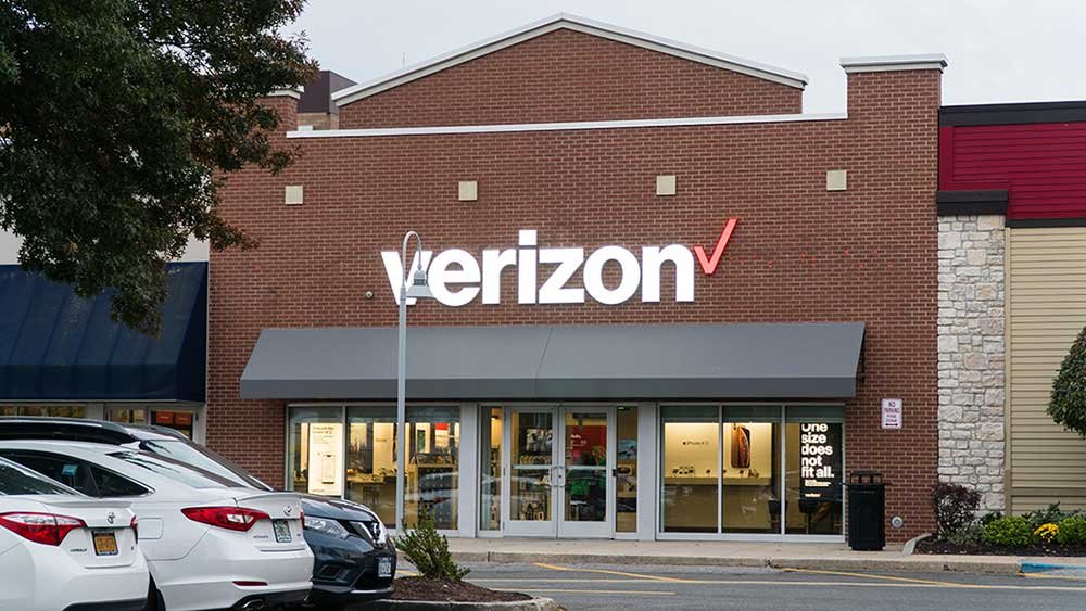 verizon-slides-as-q2-earnings-meet-estimates-while-revenue-misses