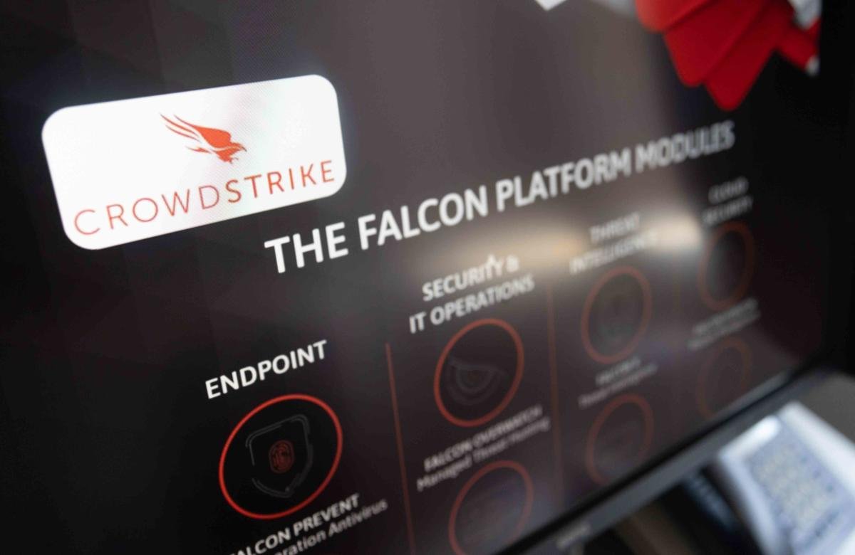 crowdstrike-falls-further-while-rivals-extend-gains-after-outage