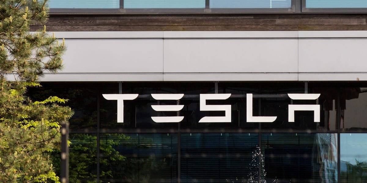 stock-market-today:-indexes-end-lower-as-investors-brace-for-major-earnings-results