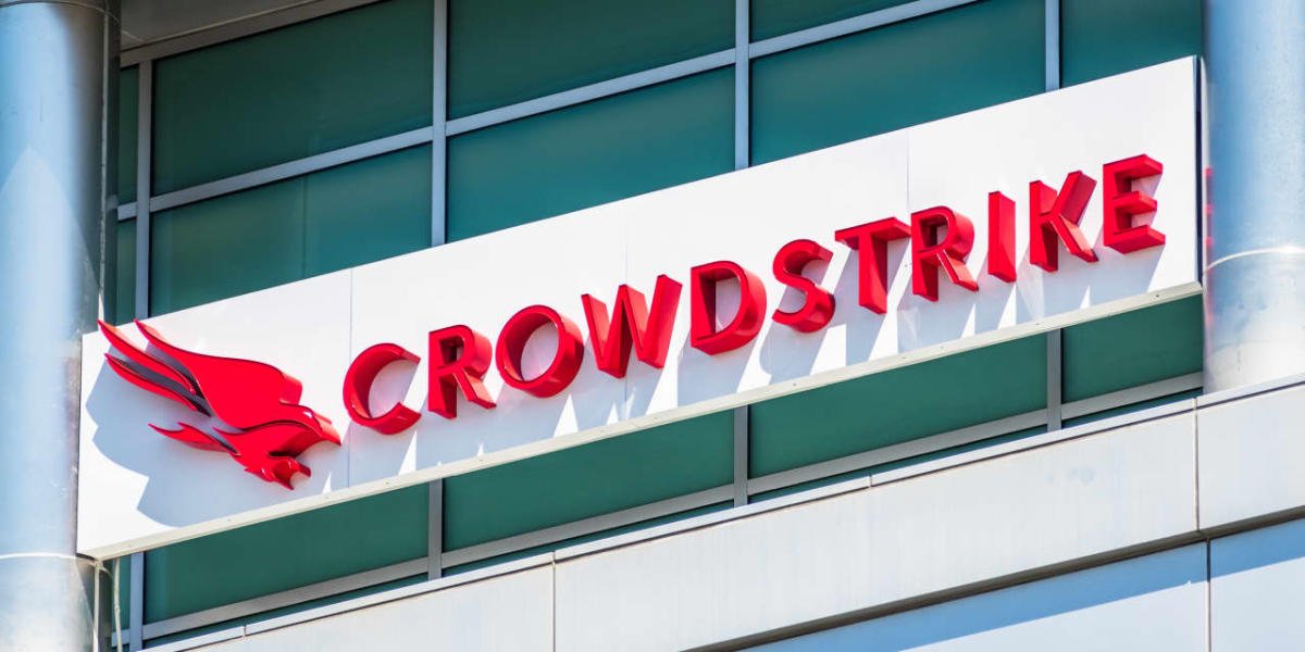 crowdstrike-stock-falls-again-it’s-blaming-its-tech-chaos-on-this.