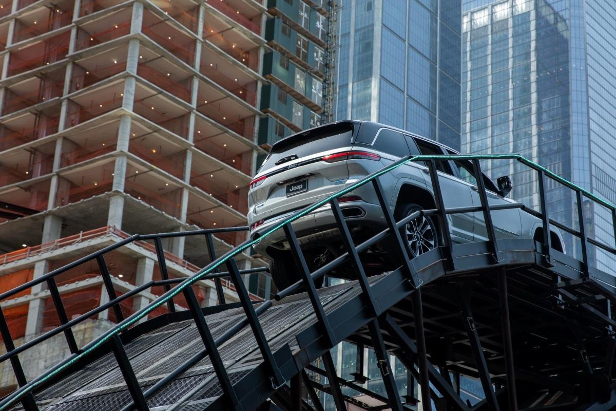 stellantis-ceo-struggles-to-sell-jeeps-in-the-golden-era-of-suvs