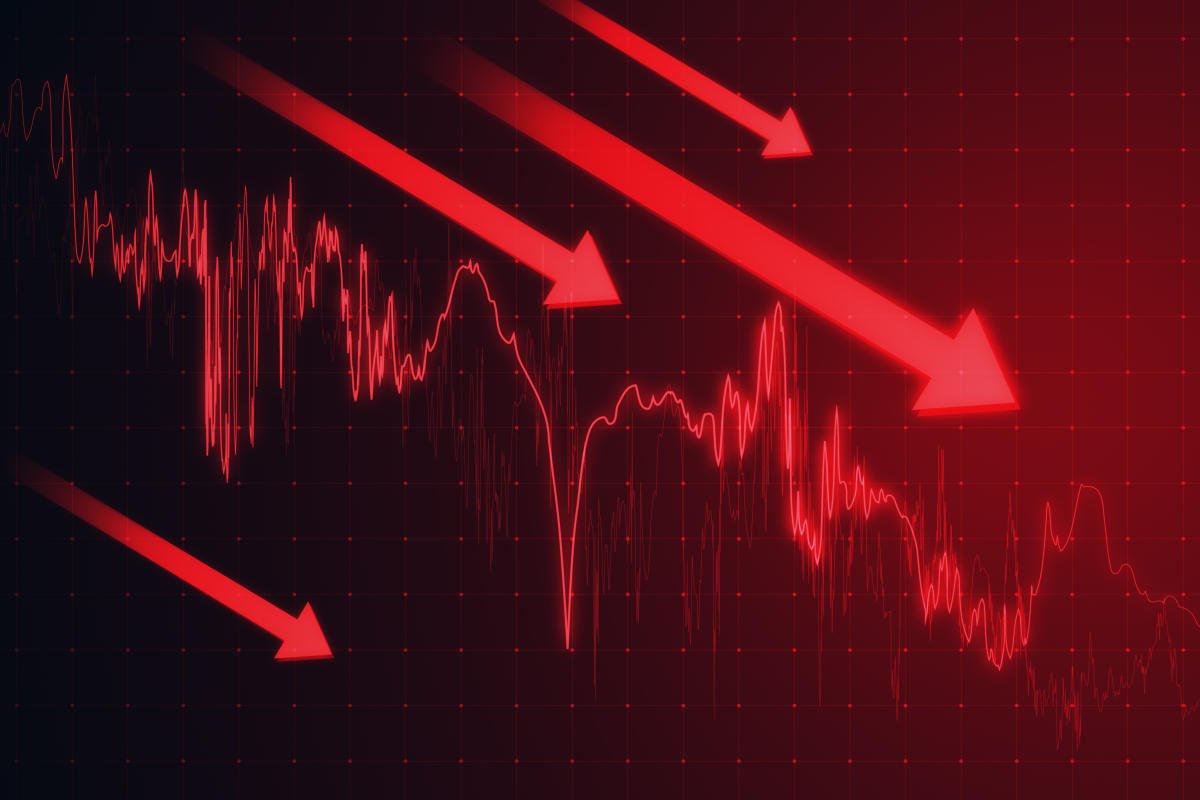why-the-tech-stock-selloff-isn’t-over-yet:-wall-street-strategists