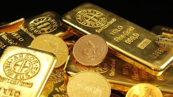 Gold prices both domestic and international markets are hovering near record highs. Its performance in the coming months will be closely watched by investors seeking stability and security. (Image: Pixabay)