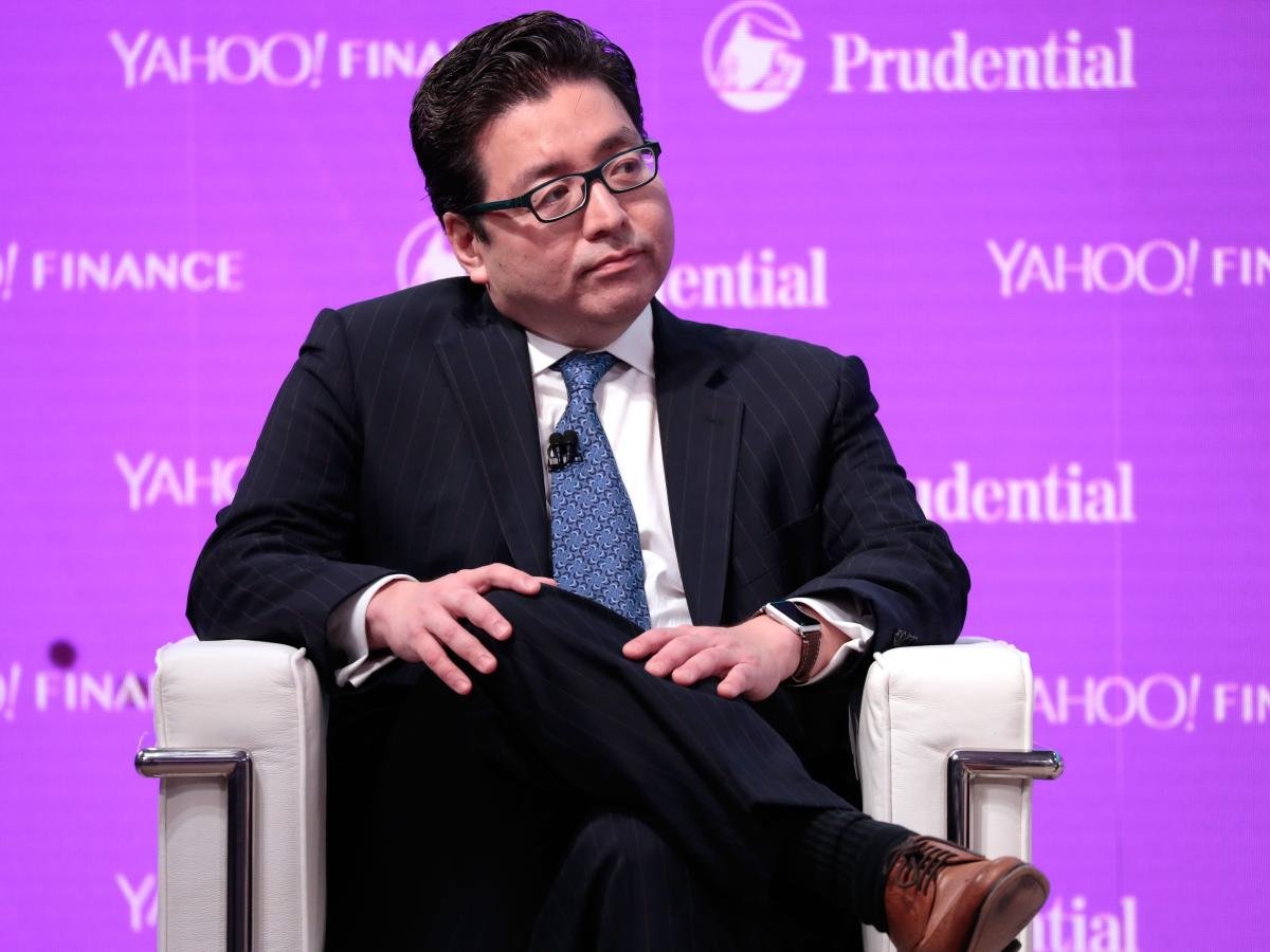 stocks-will-rally-5%-in-just-5-days-after-the-fed’s-rate-decision-this-week,-fundstrat-says