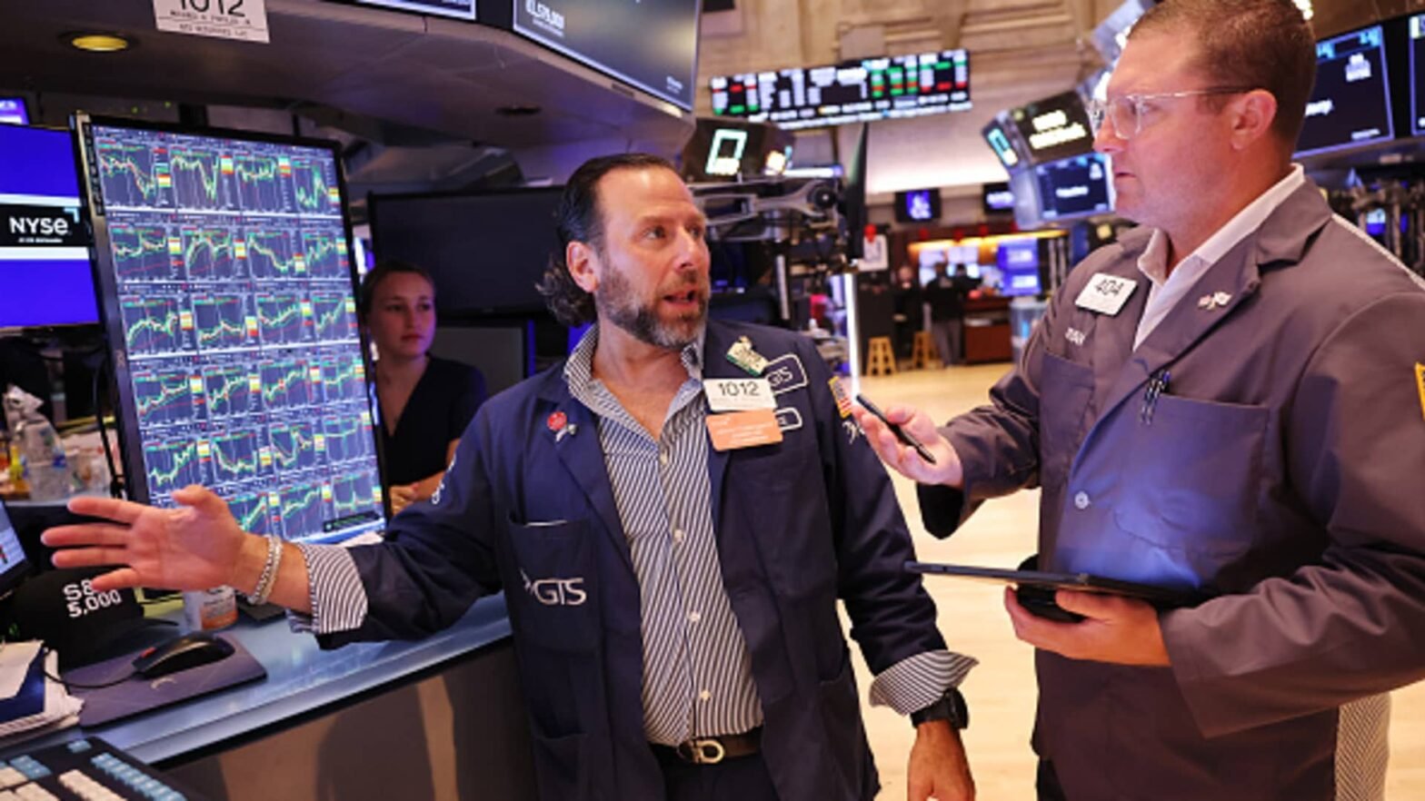 stock-futures-slip-after-amazon-posts-results,-traders-brace-for-july-payrolls-report:-live-updates