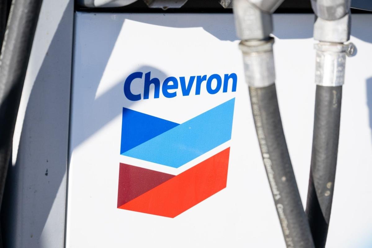 chevron-to-quit-california-for-texas-after-warning-on-regulation