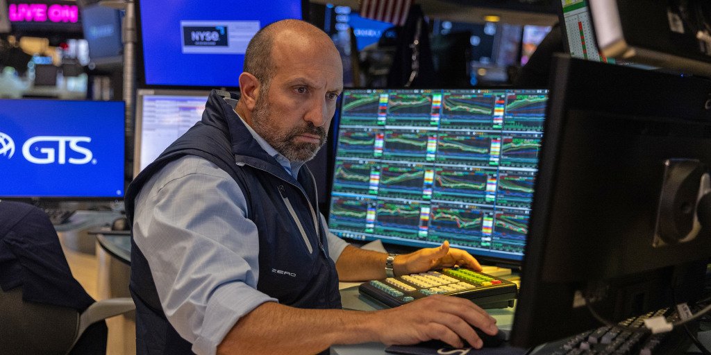 dow-plummets-900-points-after-weak-jobs-report