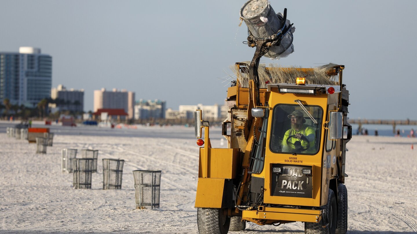 forecasters-expect-depression-to-become-tropical-storm-debby-as-it-nears-florida’s-gulf-coast
