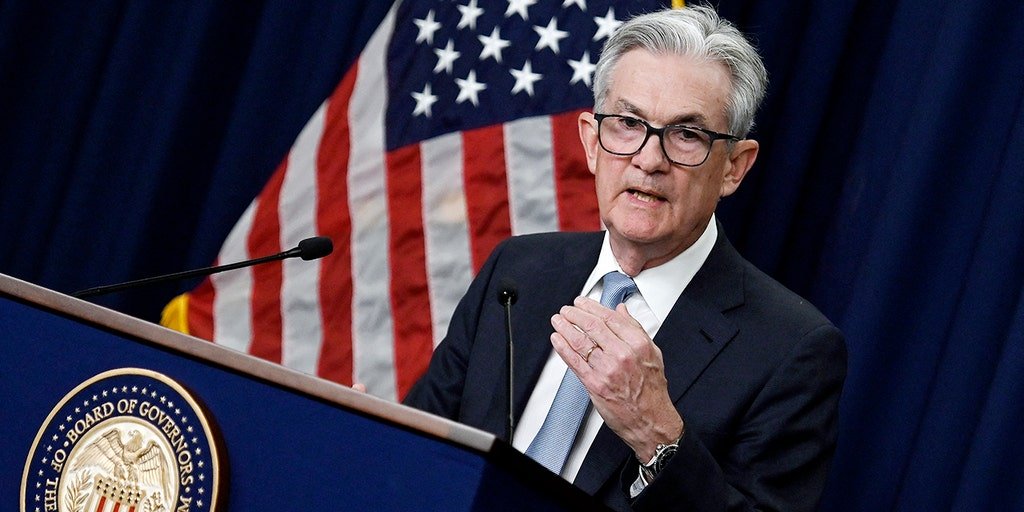 legendary-market-watcher-predicts-surprise-fed-rate-cut