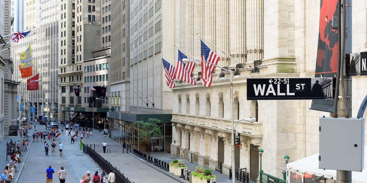 stock-market-today:-dow-jumps-285-points-as-traders-try-to-extend-comeback-from-big-sell-off