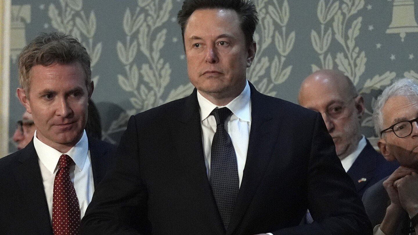 elon-musk’s-x-sues-advertisers-over-alleged-‘massive-advertiser-boycott’-after-twitter-takeover