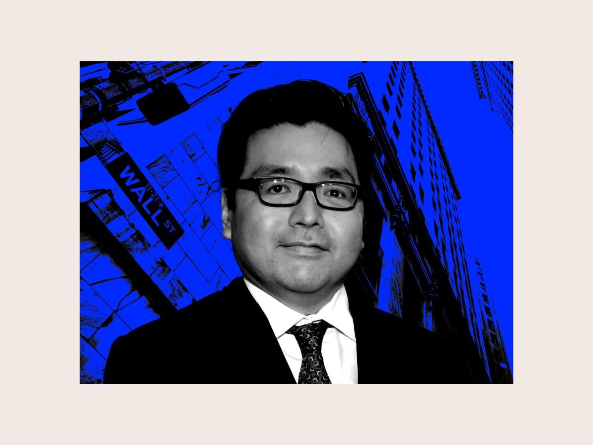 a-sharp-reversal-in-the-stock-market’s-fear-gauge-means-the-worst-is-over-for-investors,-fundstrat-says