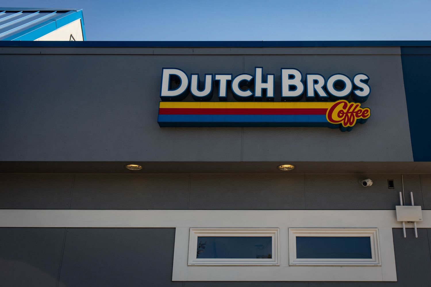 dutch-bros-stock-tumbles-on-‘underwhelming’-growth-projection