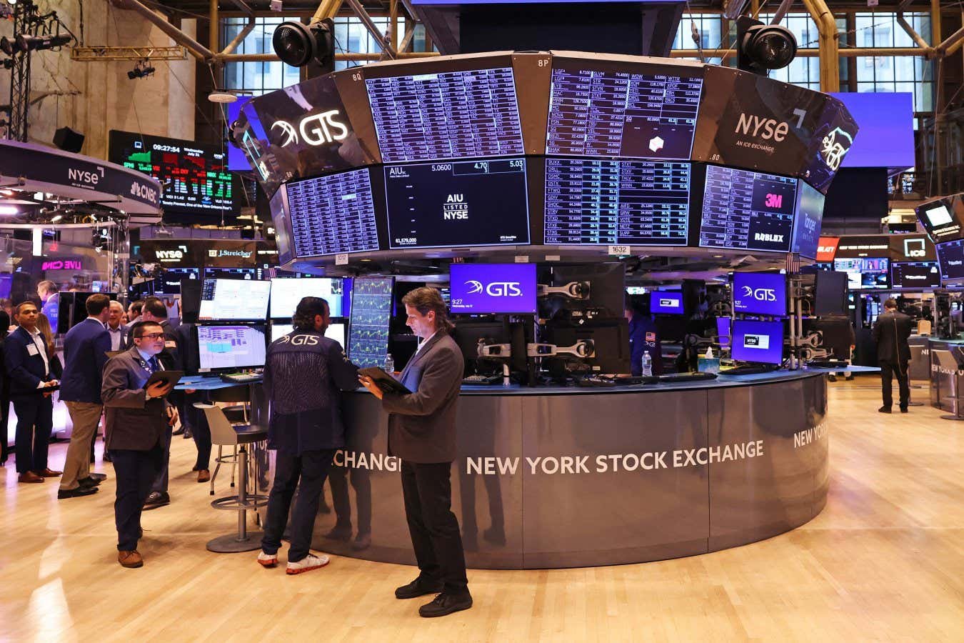 existing-quantum-devices-could-be-used-to-disrupt-the-stock-market