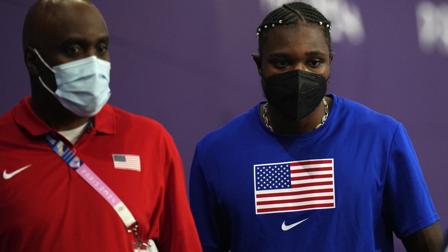 noah-lyles-competed-in-the-olympic-200-with-covid-and-finished-3rd.-what-we-know-about-his-illness