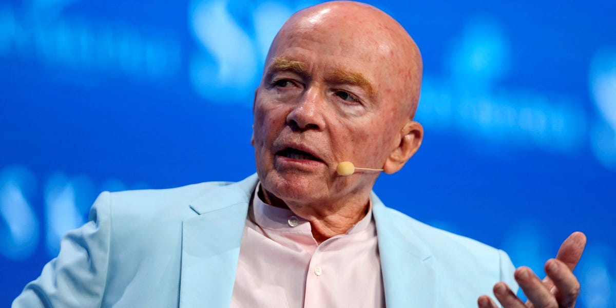 the-latest-stock-market-crash-wasn’t-a-fluke,-and-it-signals-more-trouble-coming-for-the-economy,-investor-mark-mobius-says