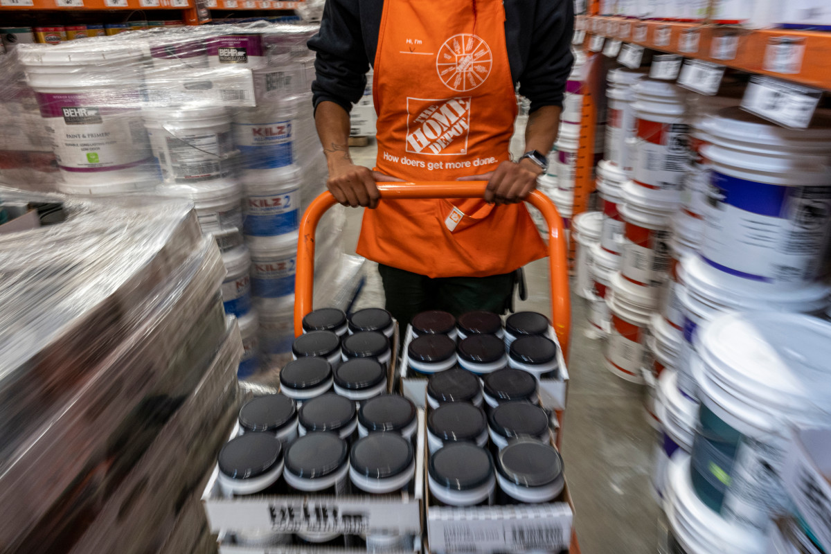 home-depot-ceo-flags-alarming-trend-that’s-hurting-sales