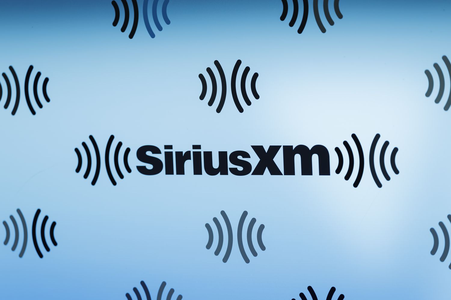 investors-tune-in-to-sirius-xm-stock-on-buffett-investment