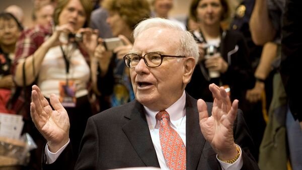 is-warren-buffett’s-massive-cash-pile-an-indication-of-a-coming-market-downturn?