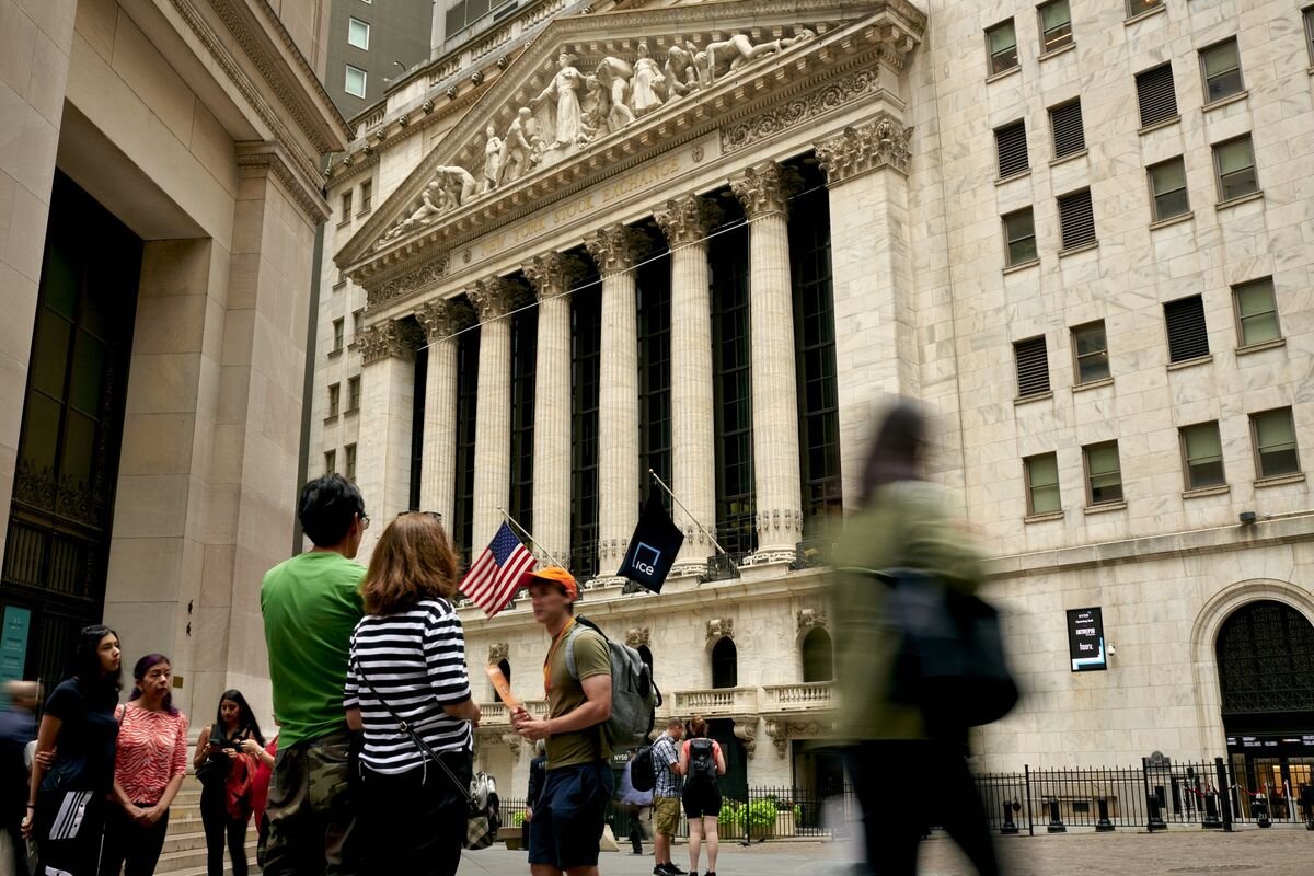wall-street-whiplash-schools-traders-on-fragile-modern-markets