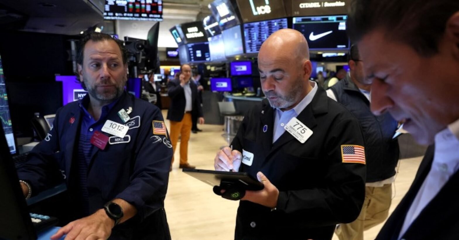 futures-tick-higher-after-s&p-500,-nasdaq-log-six-day-win-streak