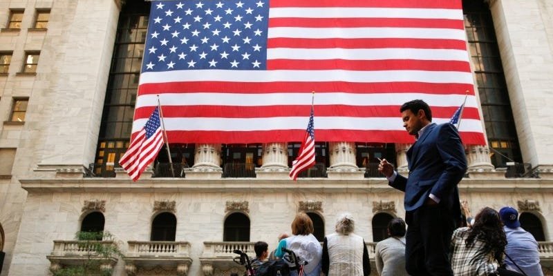 s&p-500-caps-off-its-best-week-of-the-year-after-strong-economic-data