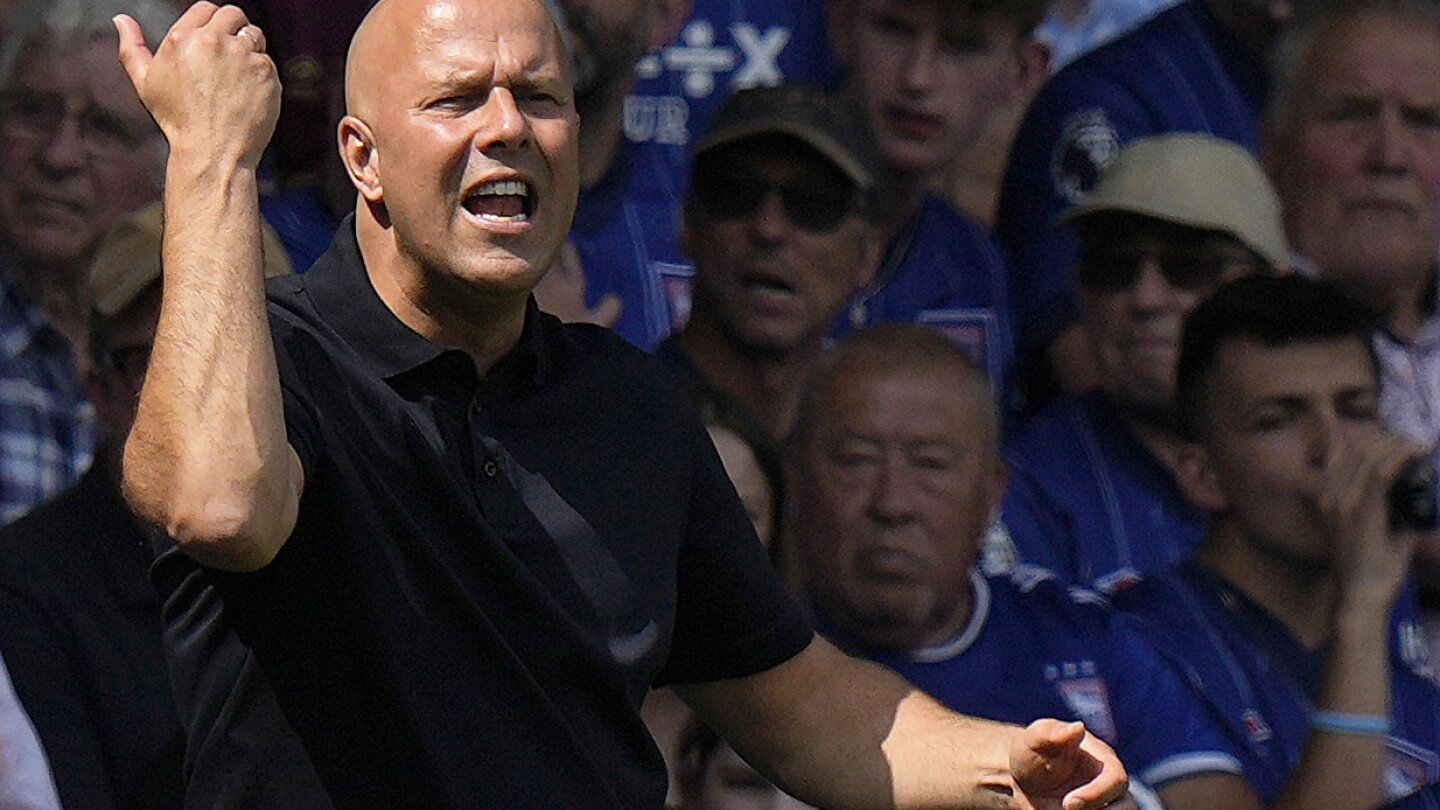 liverpool’s-new-era-under-slot-begins-with-a-win-at-ipswich-and-a-scoring-record-for-salah