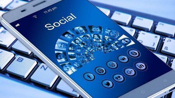 why-people-tend-to-buy-stories-financial-influencers-peddle