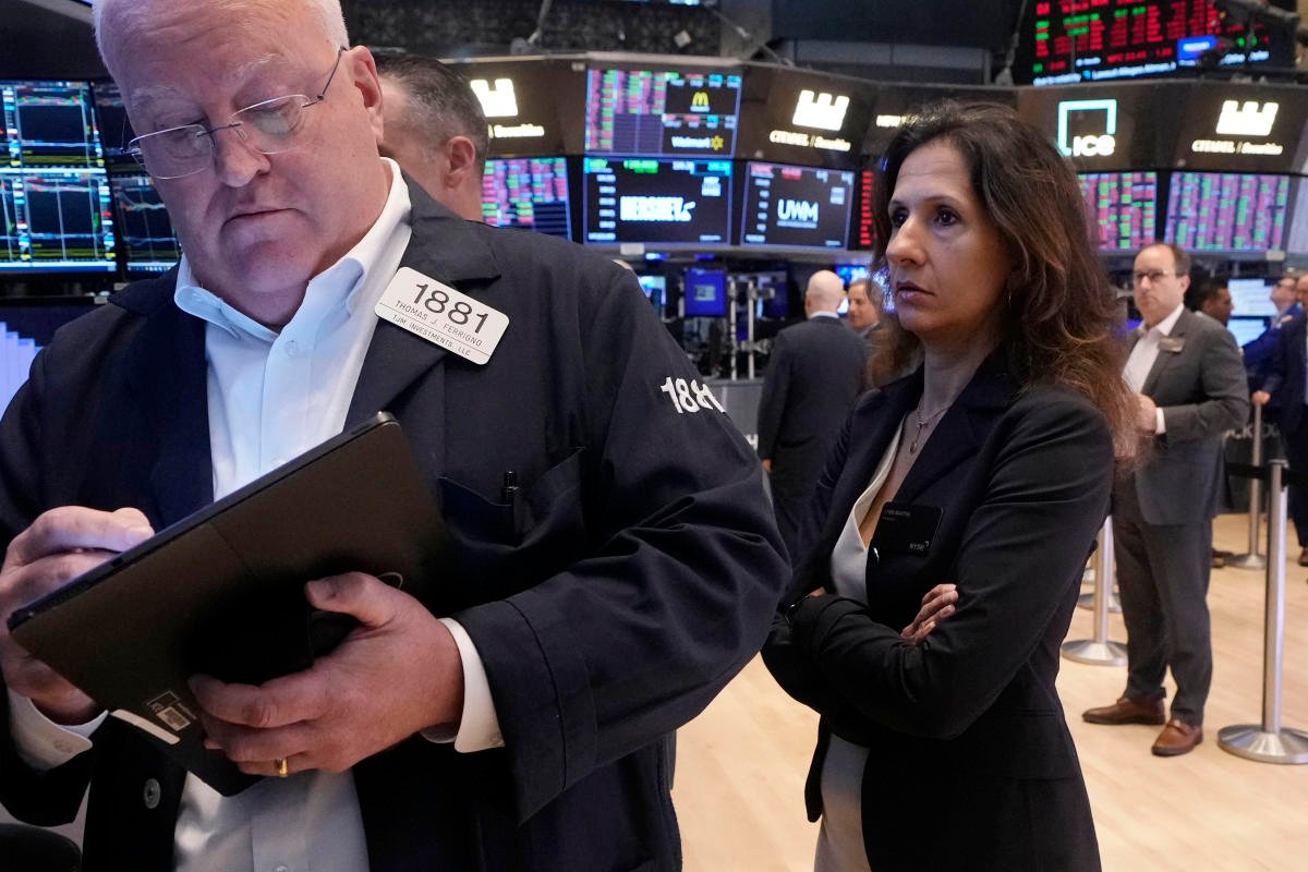 stock-market-today:-us-stocks-edge-lower-after-8-day-winning-streak