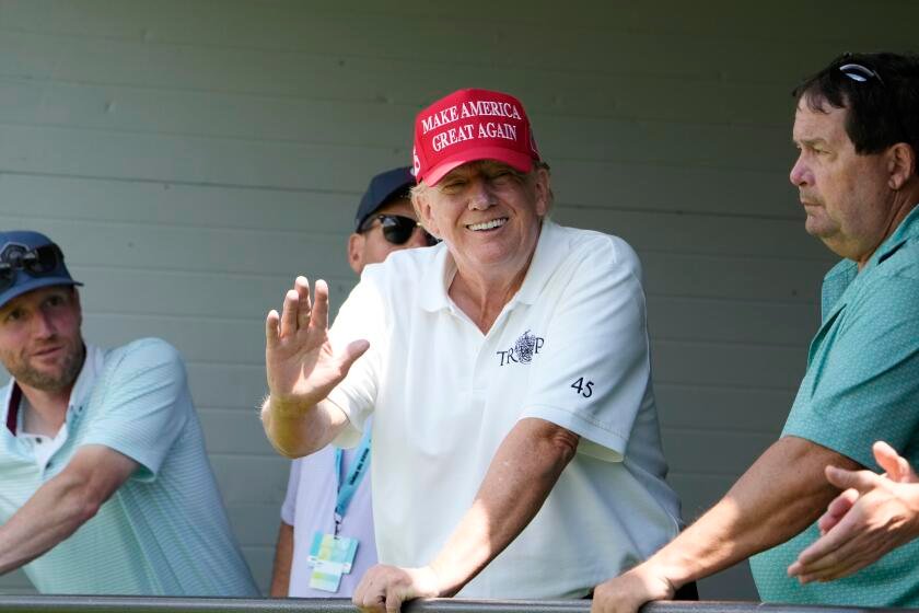 column:-trump’s-truth-social-stock-is-circling-the-drain