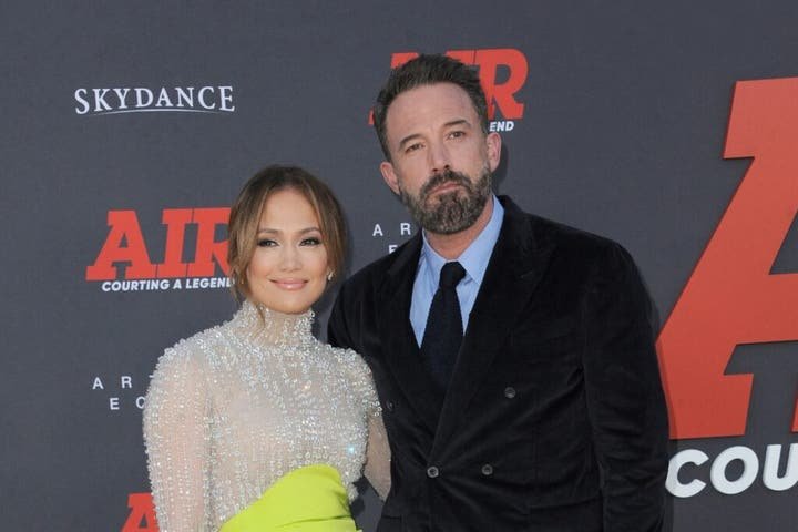 bennifer’s-house-is-on-zillow:-guess-the-taxes-j-lo,-ben-affleck-paid-on-their-up-for-sale-california-home