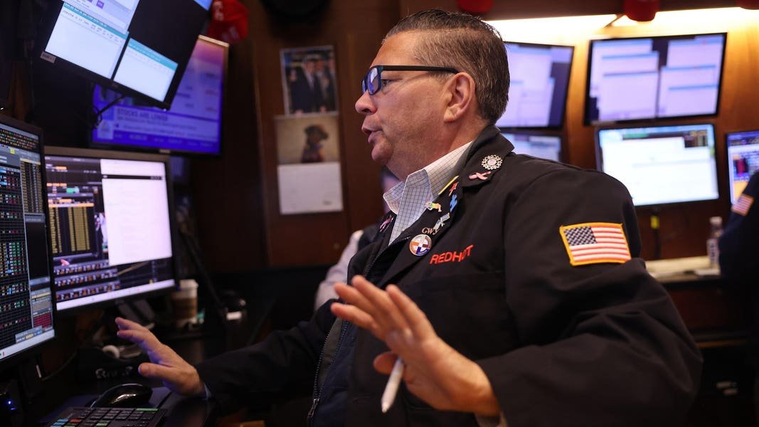 stocks-limp-to-worst-day-since-aug.-5-crash-ahead-of-powell’s-jackson-hole-speech