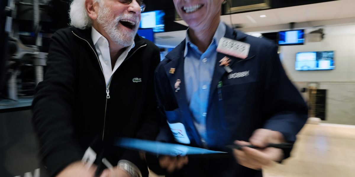 dow-soars-as-stocks-near-record-highs-after-powell-says-it’s-time-for-rate-cuts