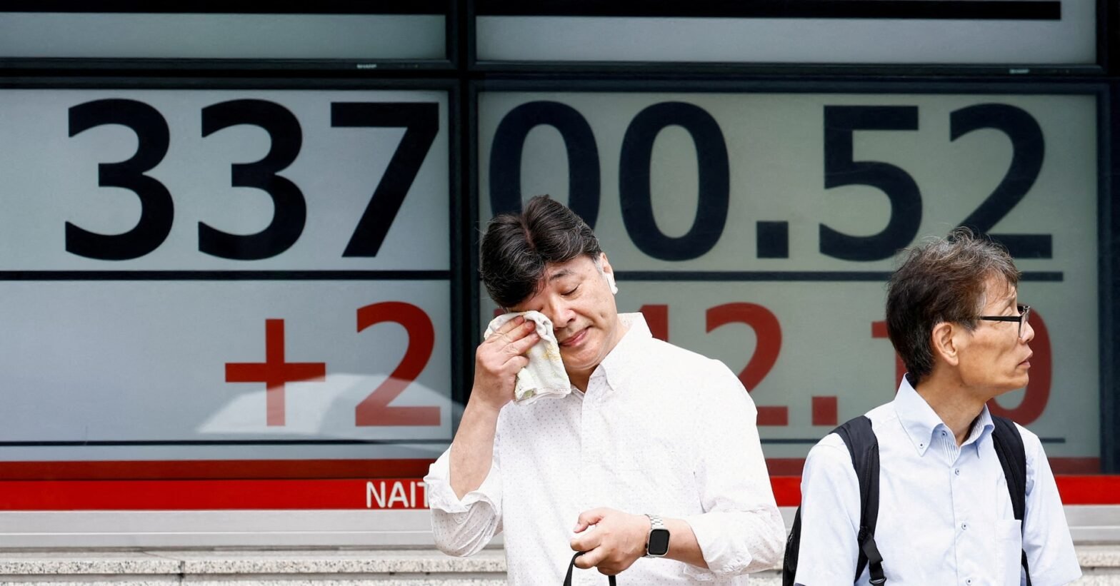 asia-shares-edge-up-before-inflation-tests,-oil-gains