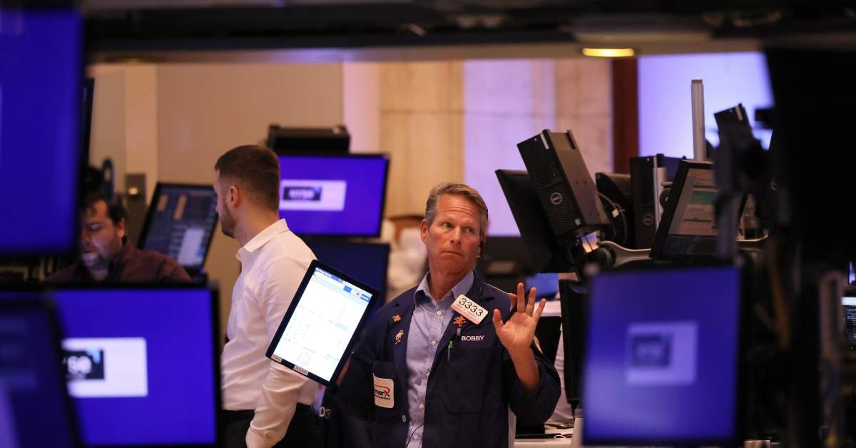 stock-market-today:-stocks-seen-mixed-after-fed-rate-cut-signal;-mideast-a-worry