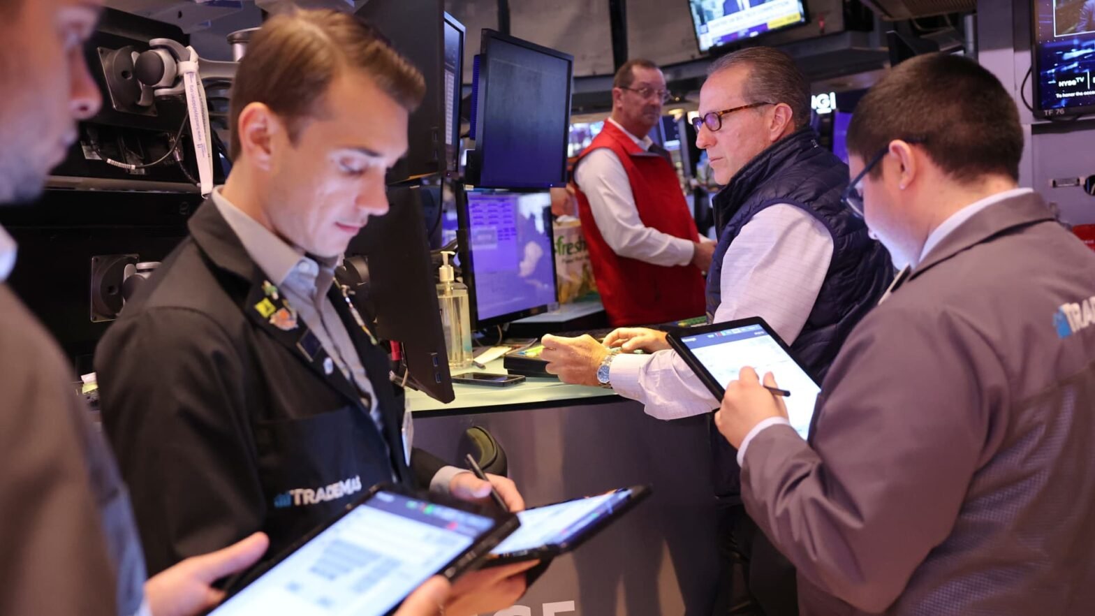 tuesday’s-big-stock-stories:-what’s-likely-to-move-the-market-in-the-next-trading-session