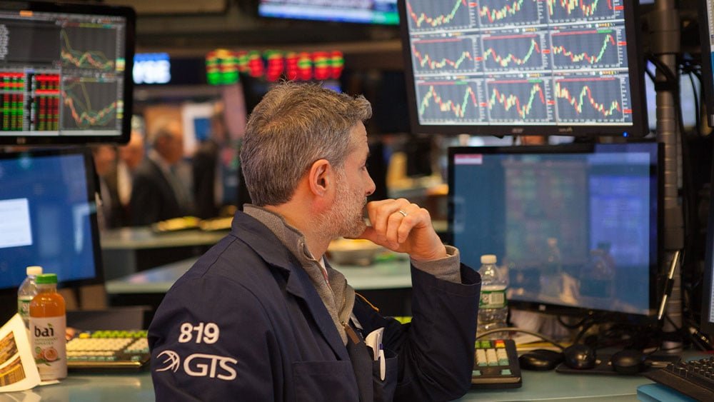 stocks-fall-sharply-as-market-pause-drags-on;-futures-extend-losses-after-nvidia-earnings