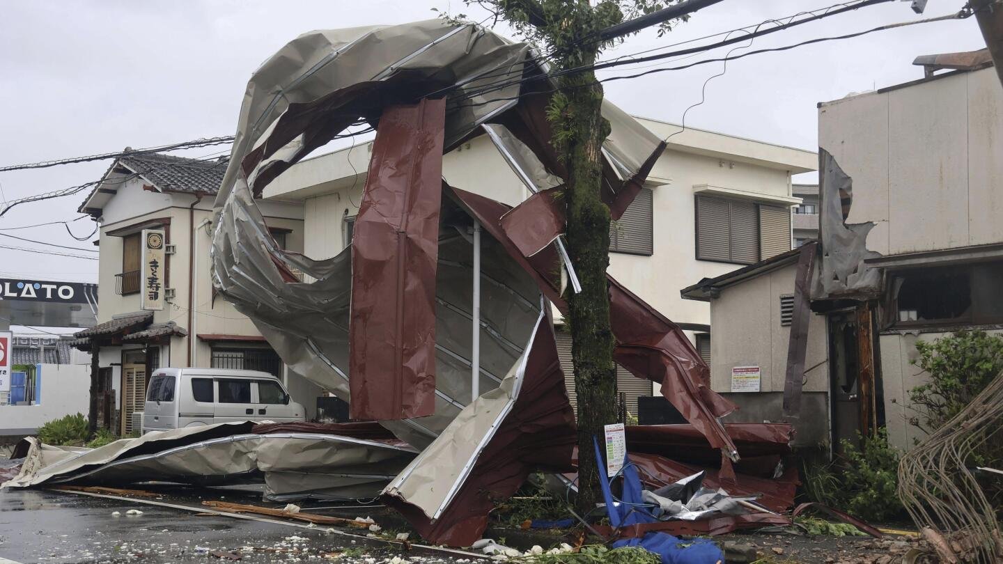 typhoon-lashes-japan-with-torrential-rain-and-strong-winds-on-a-slow-crawl-north