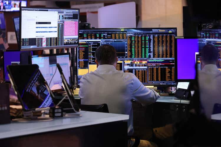 stock-market-news-today:-markets-gain-as-us.-gdp-data-offsets-fall-in-nvidia-(sp500)