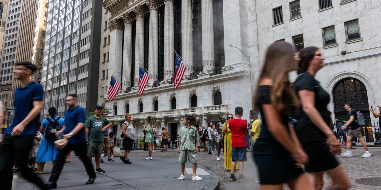 stock-market-today:-dow-trims-gain,-nasdaq-and-s&p-500-turn-negative