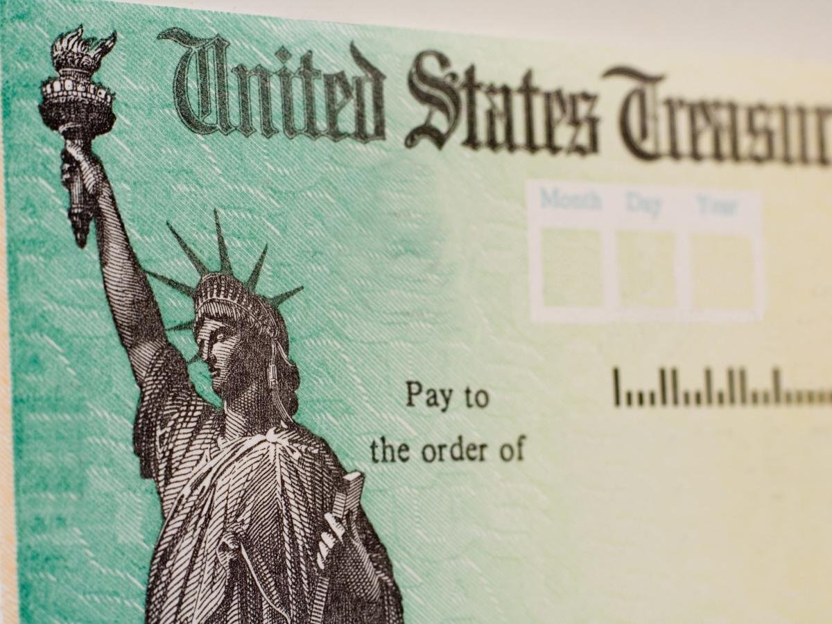 the-‘t-bill-and-chill’-trade-is-about-to-end-for-investors-here’s-where-jpmorgan-says-they-should-invest-instead.