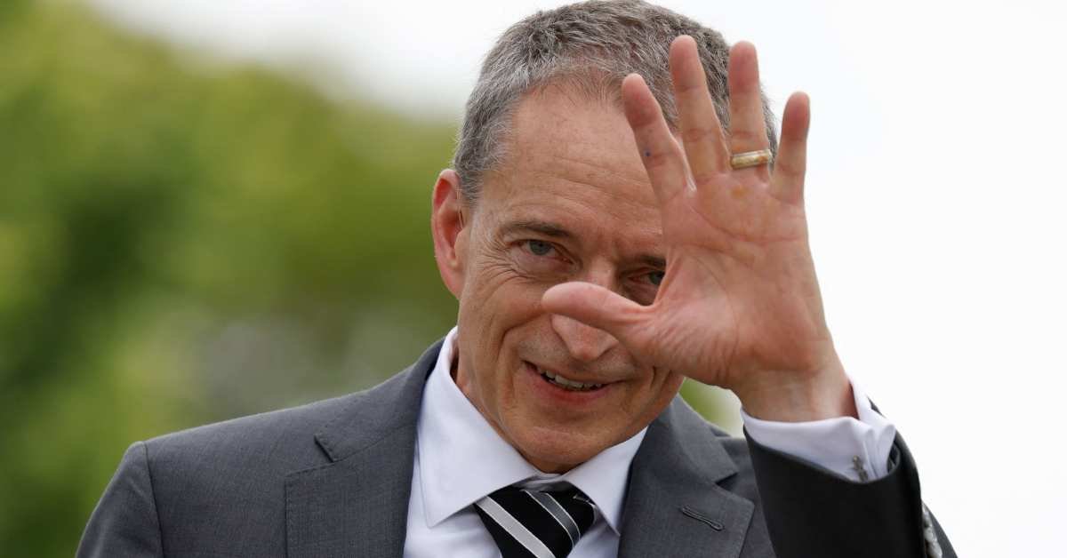 midday-stock-movers:-intel,-dell,-ulta