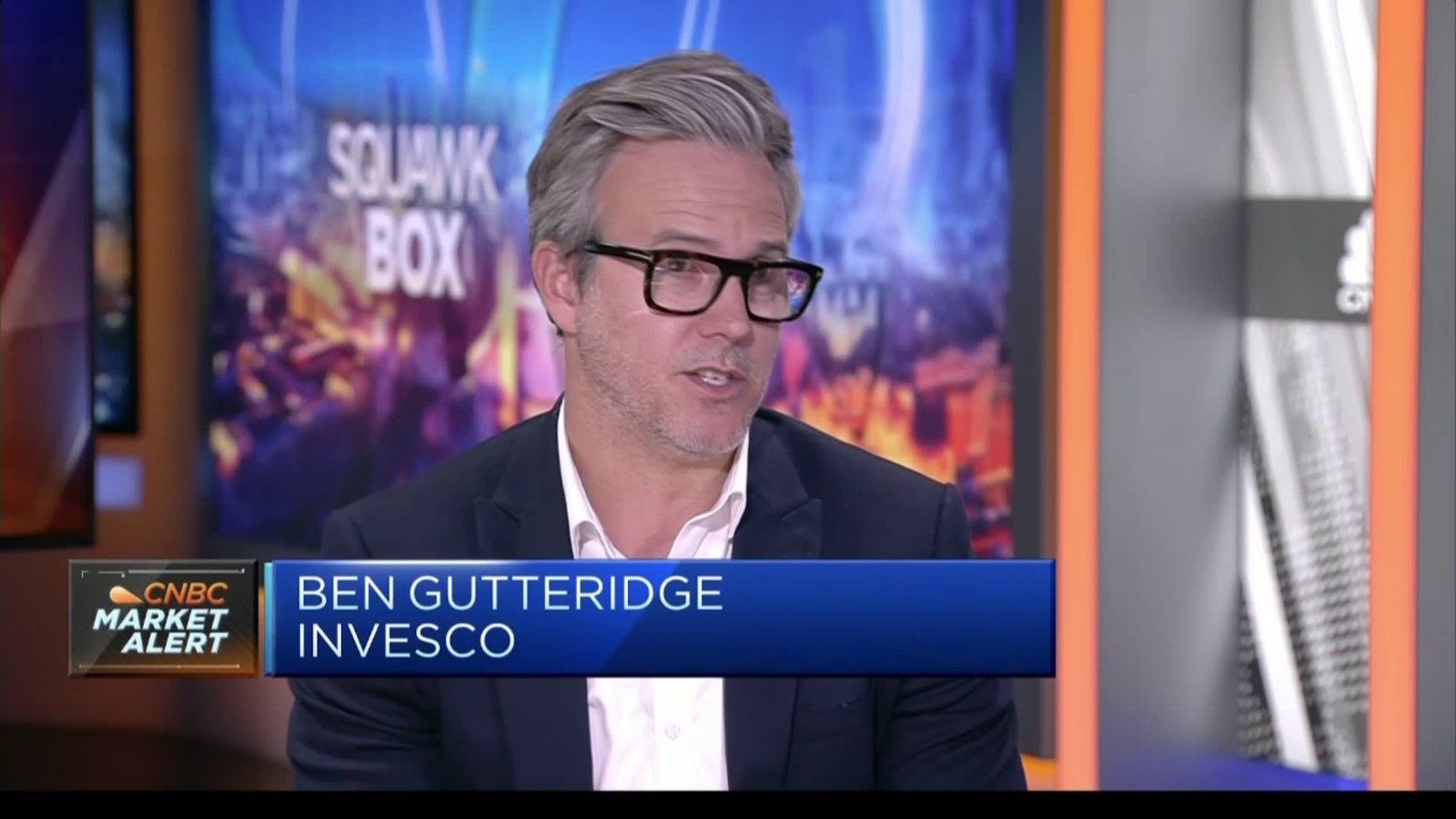 More market volatility expected in coming weeks, portfolio manager says