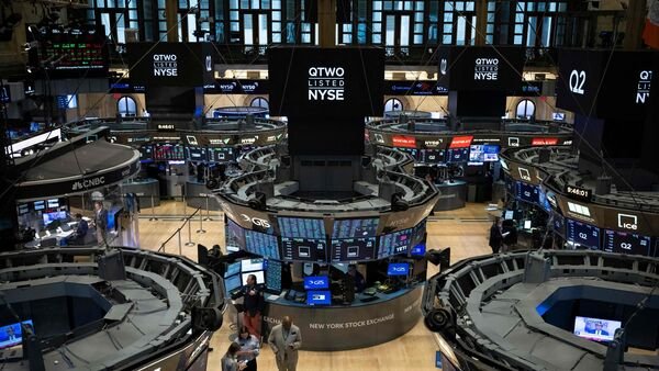 Latest news on August 18, 2024: US stocks ended higher on Friday as worries of an economic downturn eased.