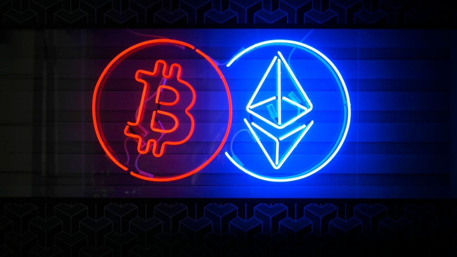 cnbc-daily-open:-bitcoin-isn’t-really-a-currency-(yet)