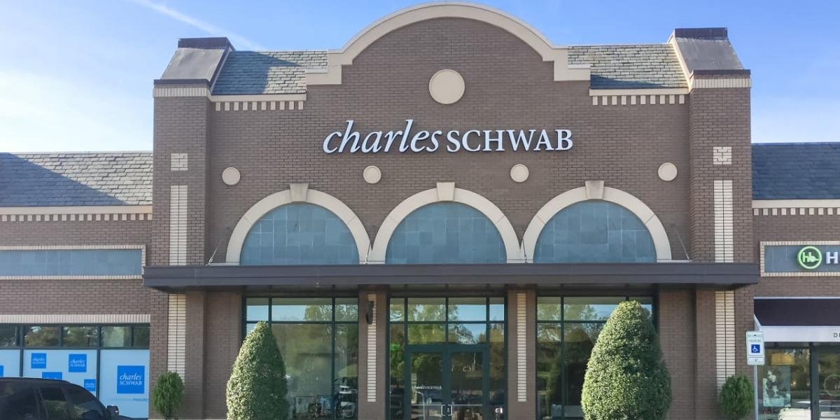 investors-sue-charles-schwab-over-low-paying-cash-sweep-accounts
