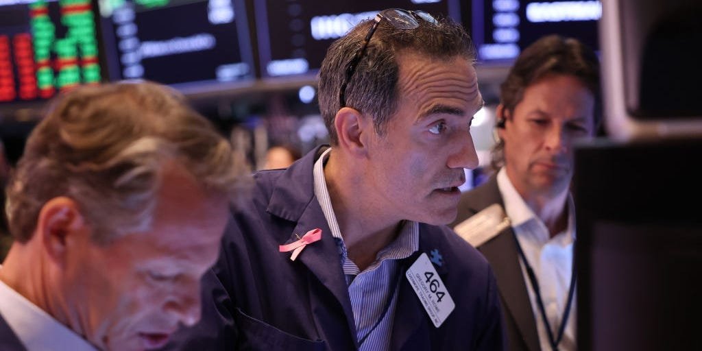 stock-market-today:-indexes-end-mixed-as-weak-job-openings-fuel-jitters-ahead-of-august-payroll-report