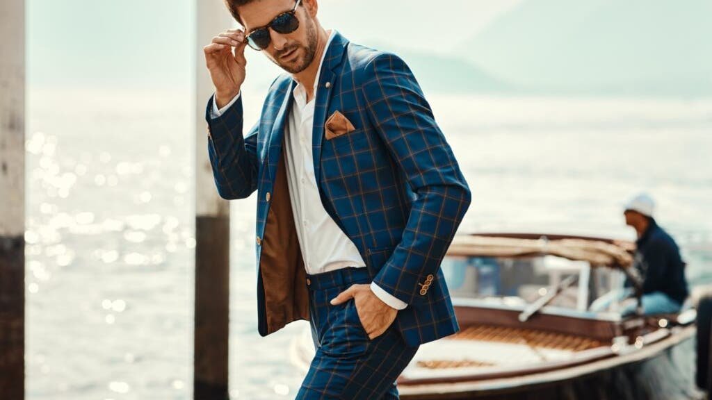 how-rich-are-you?-here’s-the-net-worth-that-defines-upper,-middle,-and-lower-class